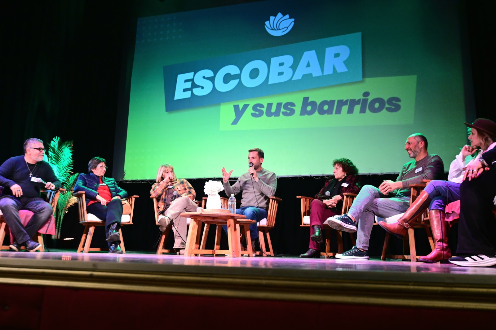 Identidad, memoria y futuro: Con la firma de una ordenanza histórica, Escobar reconoció oficialmente sus 246 barrios